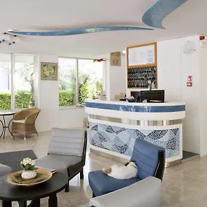 3* Otel Avana
